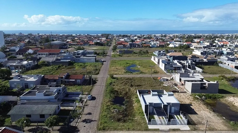 Terreno Atlântida sul! Ótimo preço, boa localização e pertinho do Mar!: 1ª foto da galeria de imagens do imóvel