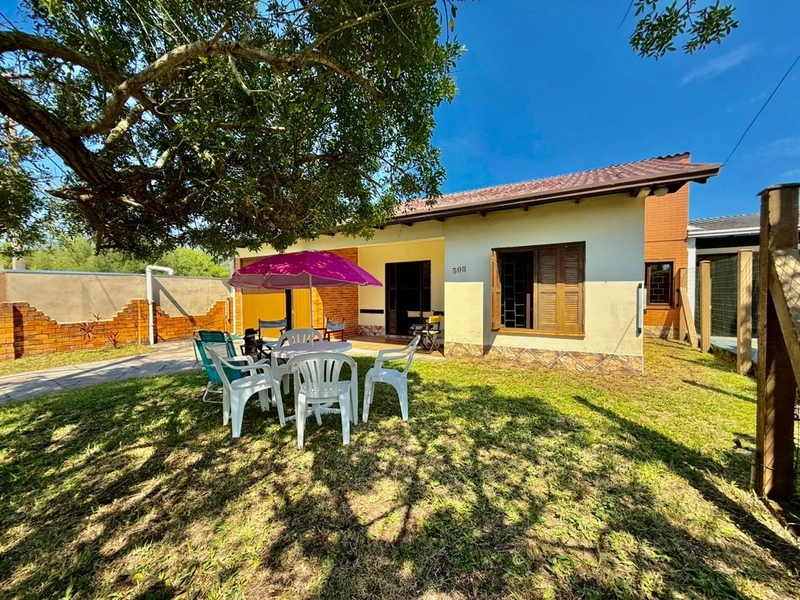 Casa com Espaço Gourmet e Pátio, Próxima ao Mar!: 2ª foto da galeria de imagens do imóvel