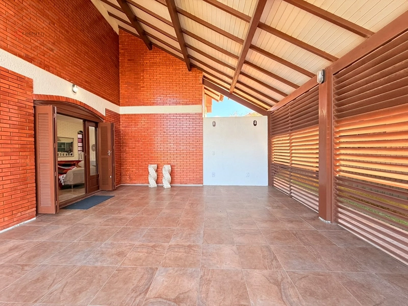 Casa Decorada a 150m do Mar com Ofurô e Churrasqueira!: 4ª foto da galeria de imagens do imóvel
