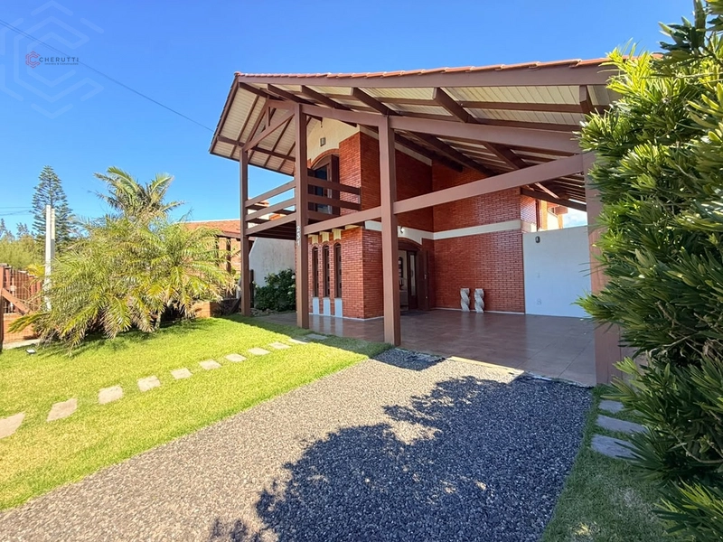 Casa Decorada a 150m do Mar com Ofurô e Churrasqueira!: 3ª foto da galeria de imagens do imóvel