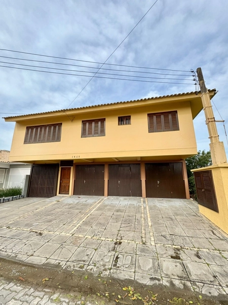 Casa com Suíte, Lavabo e Churrasqueira – 120m²: 1ª foto da galeria de imagens do imóvel