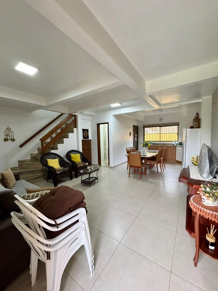 Casa com Suíte, Lavabo e Churrasqueira – 120m²: 5ª foto da galeria de imagens do imóvel