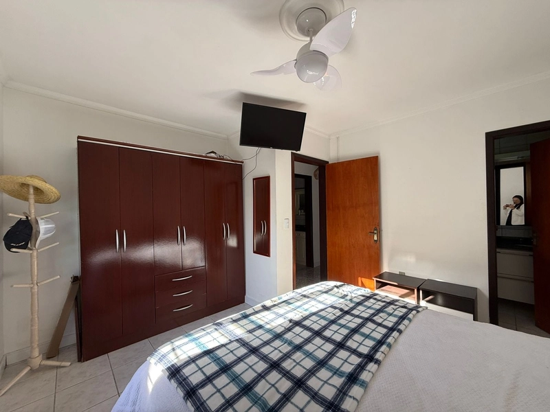 Linda Casa no Centro de Xangri-Lá com 3 Dormitórios e Lareira: 8ª foto da galeria de imagens do imóvel