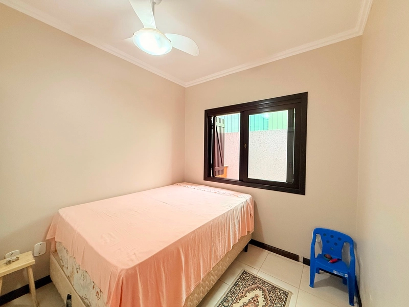 Linda Casa com Amplo Pátio, Lareira e 3 Dormitórios!: 15ª foto da galeria de imagens do imóvel