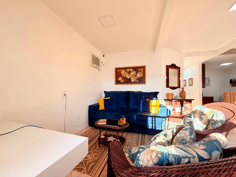 Casa Completa à Venda  com Pátio Amplo e Living Amplo!: 4ª foto da galeria de imagens do imóvel