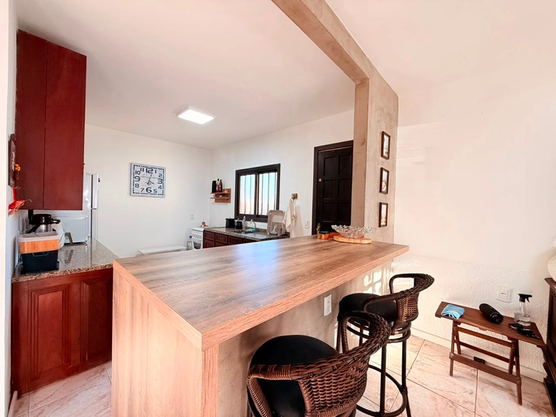 Casa Completa à Venda  com Pátio Amplo e Living Amplo!: 9ª foto da galeria de imagens do imóvel