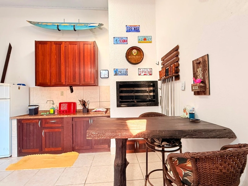 Casa Completa à Venda  com Pátio Amplo e Living Amplo!: 11ª foto da galeria de imagens do imóvel