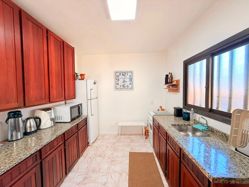 Casa Completa à Venda  com Pátio Amplo e Living Amplo!: 6ª foto da galeria de imagens do imóvel