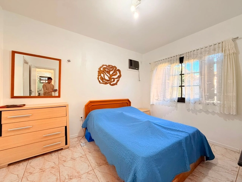 Casa Completa à Venda  com Pátio Amplo e Living Amplo!: 15ª foto da galeria de imagens do imóvel