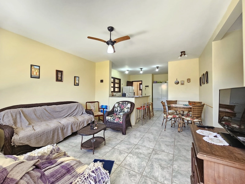 Casa à venda em Rainha do Mar: 3ª foto da galeria de imagens do imóvel