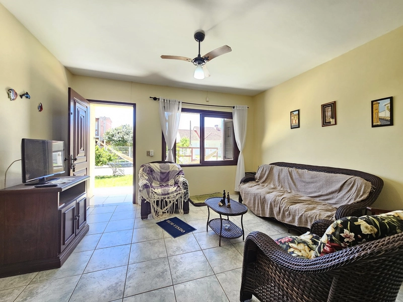 Casa à venda em Rainha do Mar: 2ª foto da galeria de imagens do imóvel