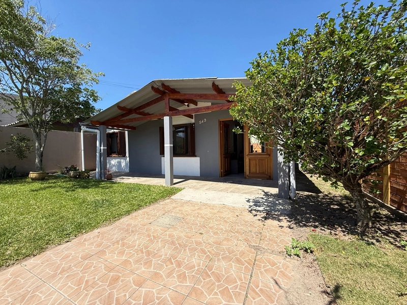 Casa á Venda - Conforto e Praticidade com Pátio Amplo!: 2ª foto da galeria de imagens do imóvel