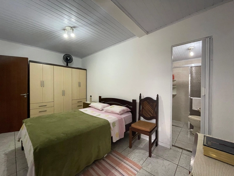 Casa de Esquina com Excelente Localização e Pátio Amplo: 13ª foto da galeria de imagens do imóvel