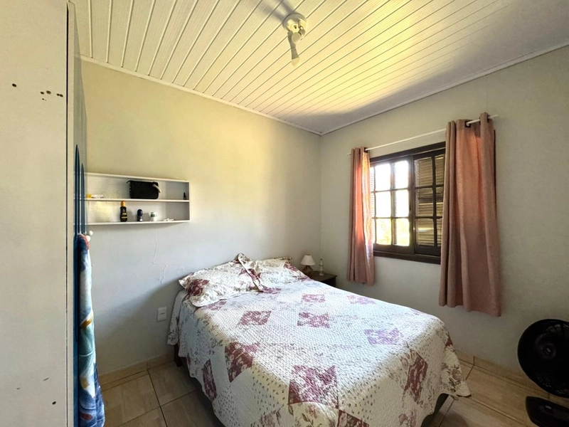 Linda Casa em Atlântida Sul com 3 Dormitórios e Pátio Amplo!: 5ª foto da galeria de imagens do imóvel