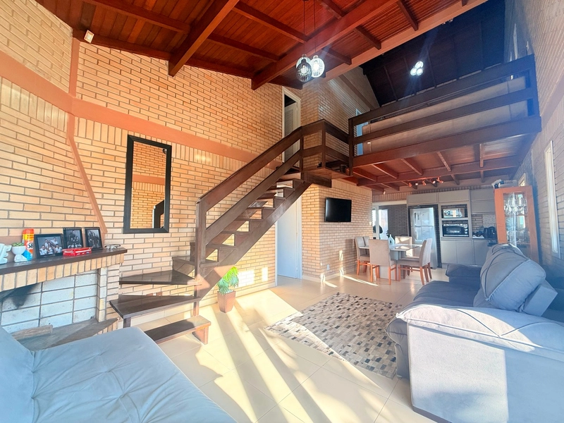 Linda Casa em Atântida Sul com 3 Dormitórios e Living Integrado!: 6ª foto da galeria de imagens do imóvel