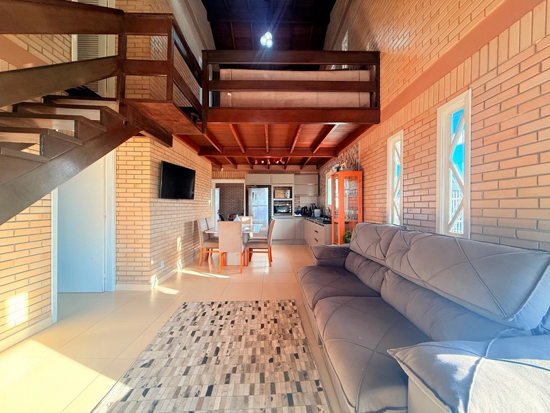 Linda Casa em Atântida Sul com 3 Dormitórios e Living Integrado!: 5ª foto da galeria de imagens do imóvel