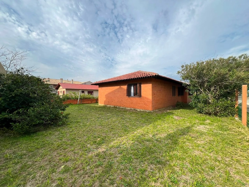 Linda Casa com 3 Dormitórios e Pátio Amplo!: 20ª foto da galeria de imagens do imóvel