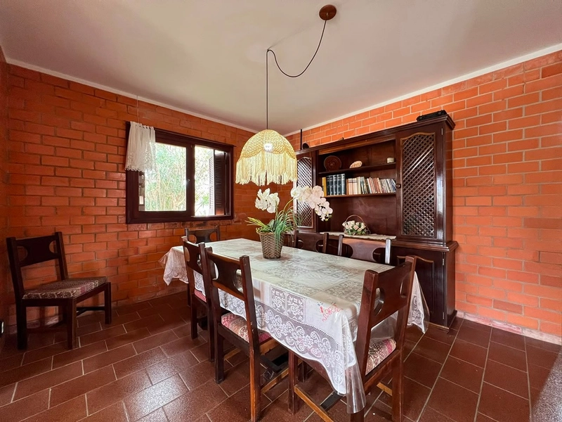 Linda Casa com 3 Dormitórios e Pátio Amplo!: 6ª foto da galeria de imagens do imóvel