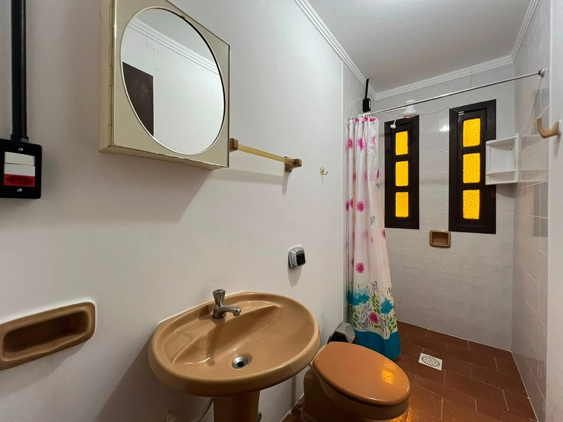 Linda Casa com 3 Dormitórios e Pátio Amplo!: 10ª foto da galeria de imagens do imóvel