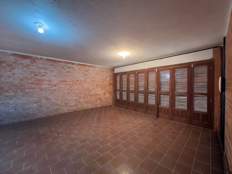 Linda Casa com 3 Dormitórios e Pátio Amplo!: 16ª foto da galeria de imagens do imóvel
