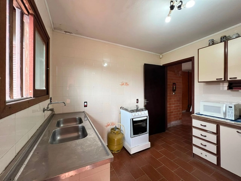 Linda Casa com 3 Dormitórios e Pátio Amplo!: 9ª foto da galeria de imagens do imóvel