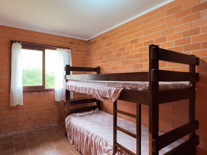 Linda Casa com 3 Dormitórios e Pátio Amplo!: 12ª foto da galeria de imagens do imóvel