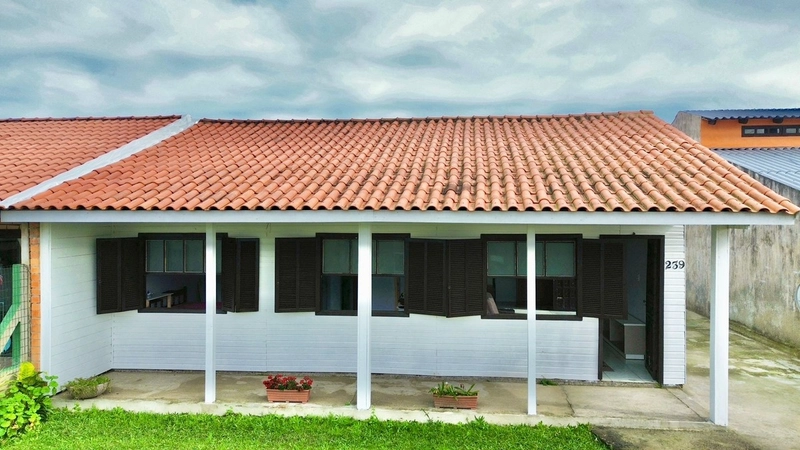 Aconchego e Charme em uma Linda Casa de Madeira!: 2ª foto da galeria de imagens do imóvel