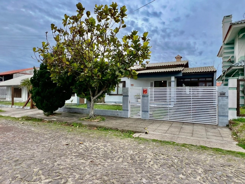 Linda Casa com 3 Dormitórios, Espaço Gourmet e Piscina Aquecida!: 1ª foto da galeria de imagens do imóvel