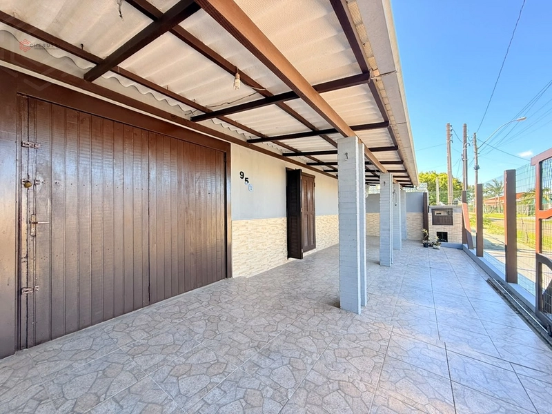 CASA À VENDA EM ATLÂNTIDA SUL!: 2ª foto da galeria de imagens do imóvel