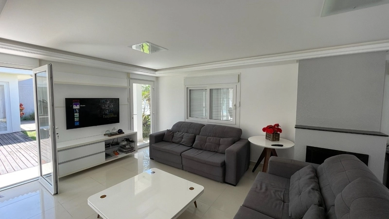 Casa Alto Padrão Mobiliada com Piscina e Espaço Gourmet: 8ª foto da galeria de imagens do imóvel