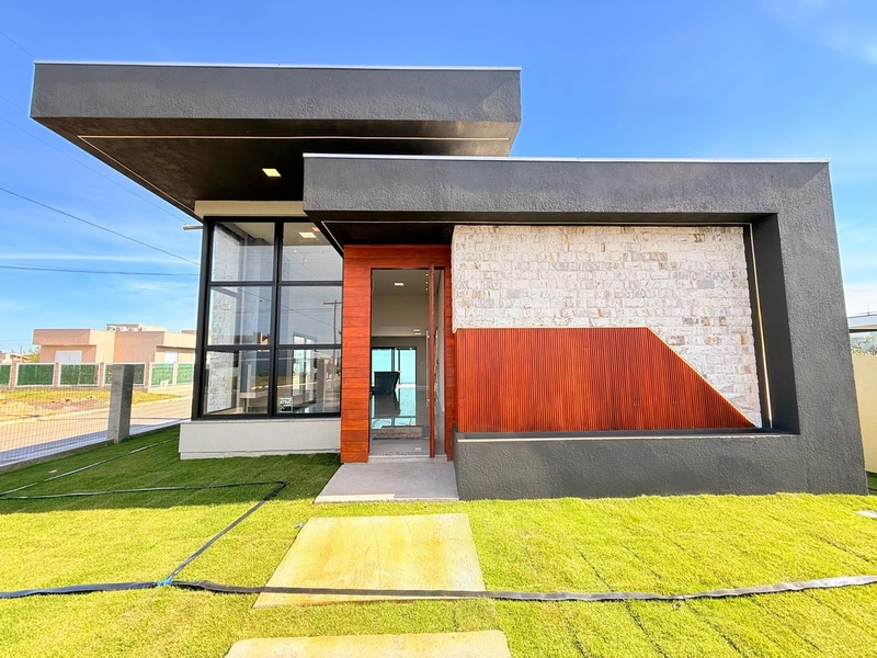 Linda Casa na Avenida Paraguassu com 3 Dormitórios: 2ª foto da galeria de imagens do imóvel