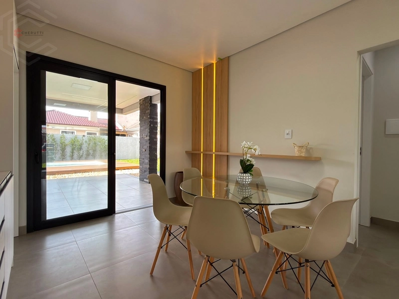Linda Casa com Piscina, 3 Dormitórios e Ótima Localização!: 32ª foto da galeria de imagens do imóvel
