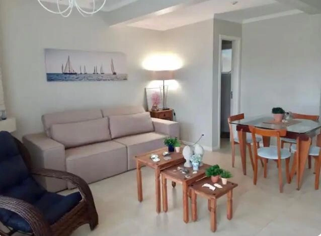Sobrado Mobiliado com 3 Suítes, Lareira e Espaço Gourmet: 1ª foto da galeria de imagens do imóvel