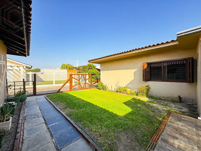 Linda Casa em Rainha do Mar com 3 Dormitório e Ótima Localização: 32ª foto da galeria de imagens do imóvel