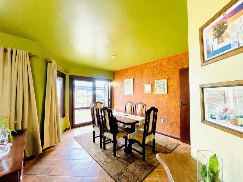 Linda Casa Pronta para morar com 4 Dormitórios e 2 suítes!: 13ª foto da galeria de imagens do imóvel