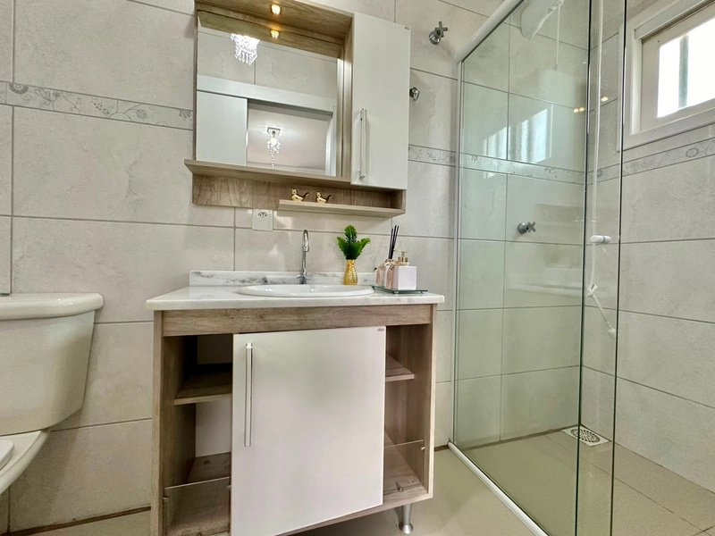 Linda Casa em Atlântida Sul com 4 Suítes e Piscina!: 13ª foto da galeria de imagens do imóvel