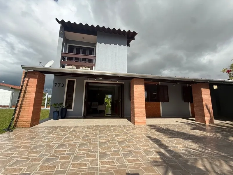 Lindo sobrado com 4 Dormitórios em 2 Terrenos e Pátio Amplo: 27ª foto da galeria de imagens do imóvel