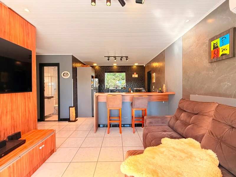 Linda Casa Semi-mobiliada, com 3 Dormitórios e 2 Banheiros sociais!: 6ª foto da galeria de imagens do imóvel