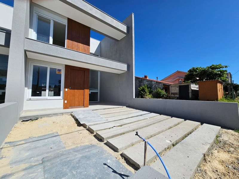 Casa Geminada à venda em Rainha do Mar: 1ª foto da galeria de imagens do imóvel