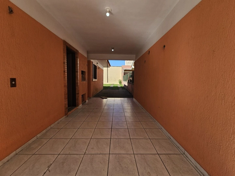 Linda Casa à venda em  Rainha Do Mar: 1ª foto da galeria de imagens do imóvel
