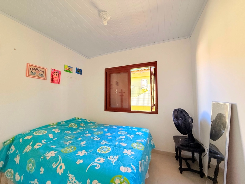 Linda Casa de Esquina em Atlântida Sul com 4 Dormitórios e Pátio Amplo: 12ª foto da galeria de imagens do imóvel