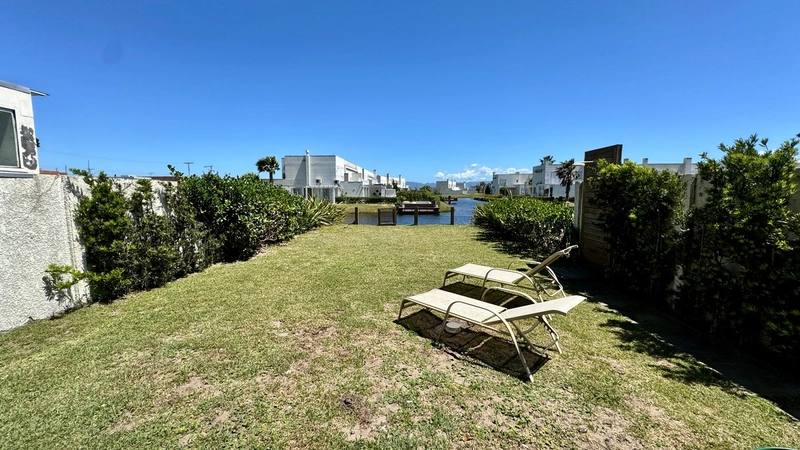 Lindo Sobrado na Beira do lago com 3 Dormitórios e Living Integrado!: 30ª foto da galeria de imagens do imóvel