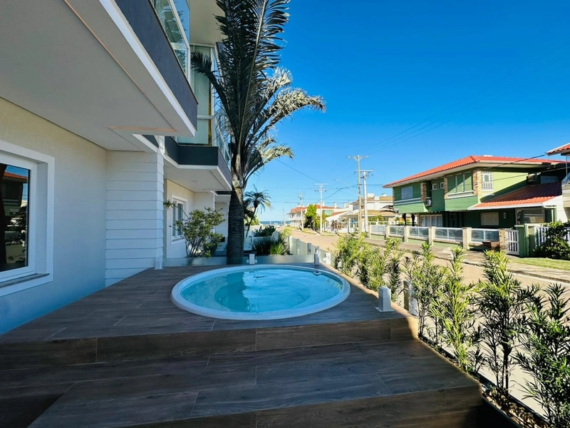 Lindo Duplex Decorado, a Poucos Metros do Mar com Jacuzzi!: 2ª foto da galeria de imagens do imóvel