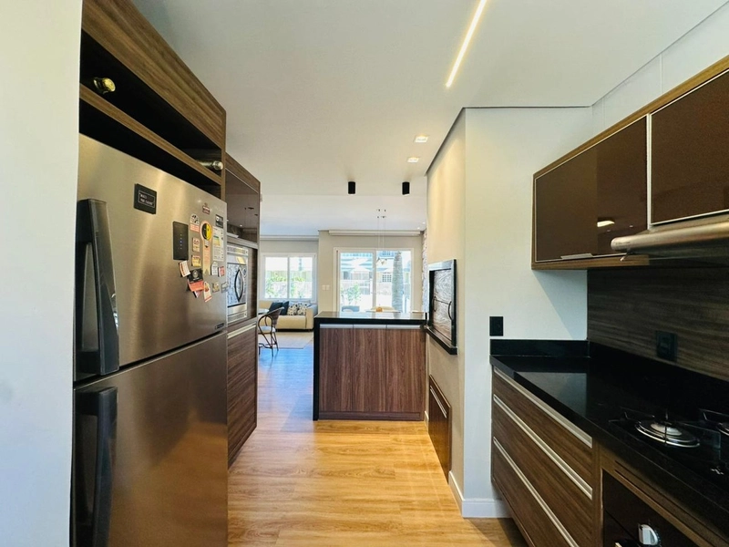 Lindo Duplex Decorado, a Poucos Metros do Mar com Jacuzzi!: 24ª foto da galeria de imagens do imóvel