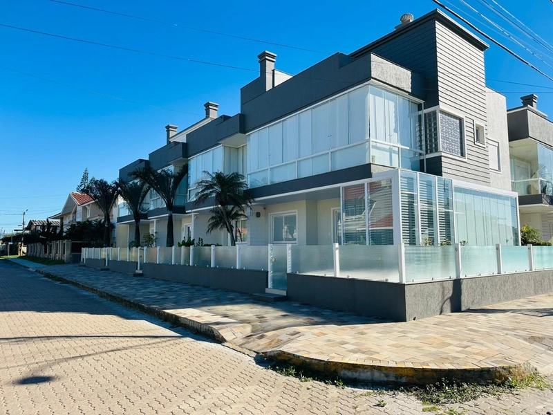 Lindo Duplex Decorado, a Poucos Metros do Mar com Jacuzzi!: 3ª foto da galeria de imagens do imóvel