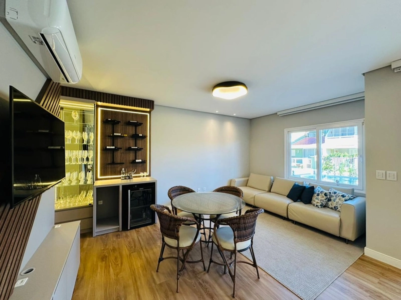 Lindo Duplex Decorado, a Poucos Metros do Mar com Jacuzzi!: 13ª foto da galeria de imagens do imóvel