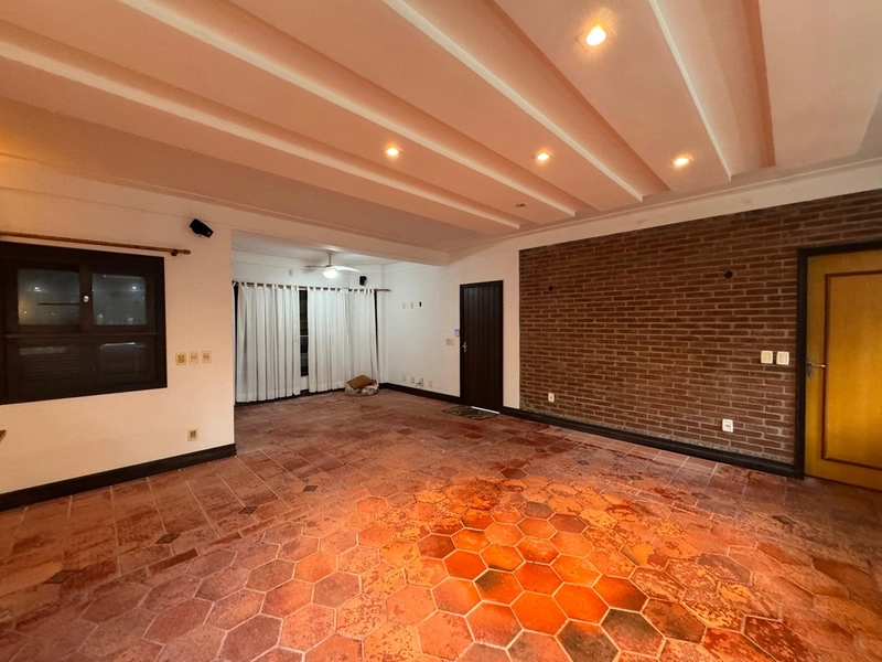 Ampla Casa Rústica com Vista para o Mar em 4 Terrenos: 9ª foto da galeria de imagens do imóvel