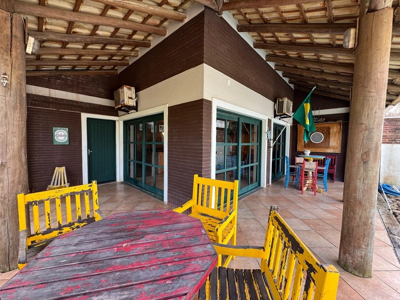 Ampla Casa Rústica com Vista para o Mar em 4 Terrenos: 8ª foto da galeria de imagens do imóvel