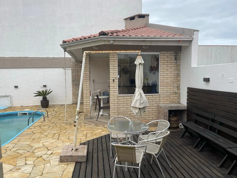 Ótima Casa com 3 Dormitórios, 3 Banheiros Sociais e Piscina Privativa!: 9ª foto da galeria de imagens do imóvel