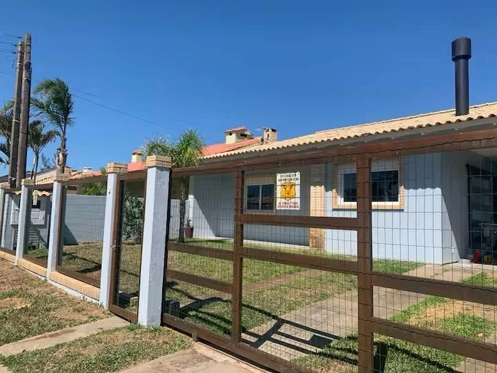 Linda Casa com Piscina Aquecida e 3 Dormitórios Sendo 1 Suíte!: 1ª foto da galeria de imagens do imóvel